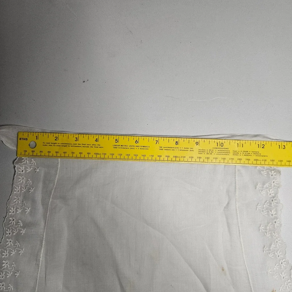 Vtg‎ Sheer White Half Apron Floral Eyelet Embroidered Scalloped Edge Victorian